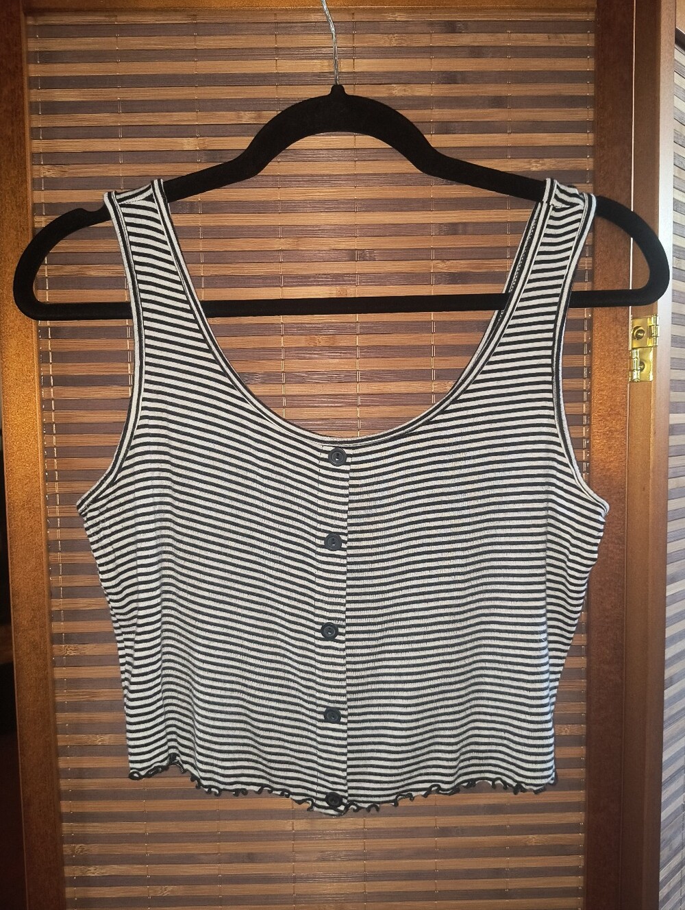 Gaze Black & White Striped Scoop Button-Front Ruffle Trim Crop Tank M